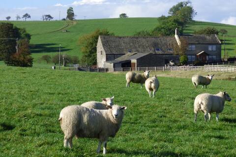 Large 8 bedroom farmhouse in the Yorkshire Dales