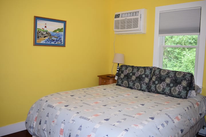 غرفة النوم الرئيسية