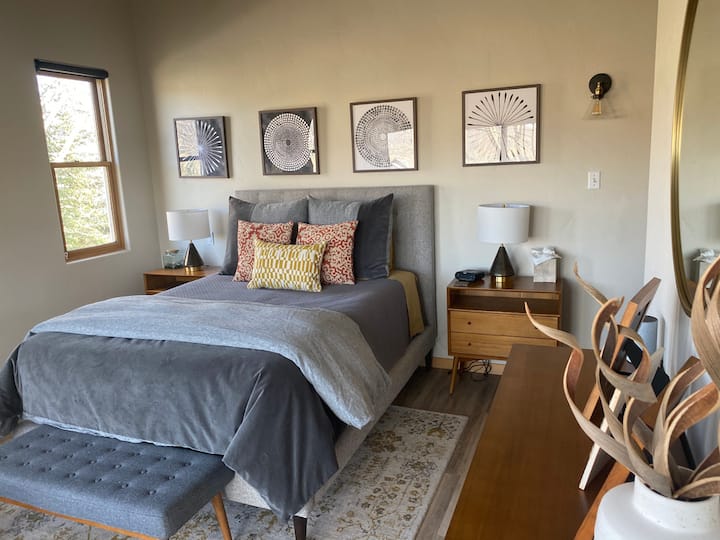 Modern Cozy master bedroom with beautiful views of Castle Peak.