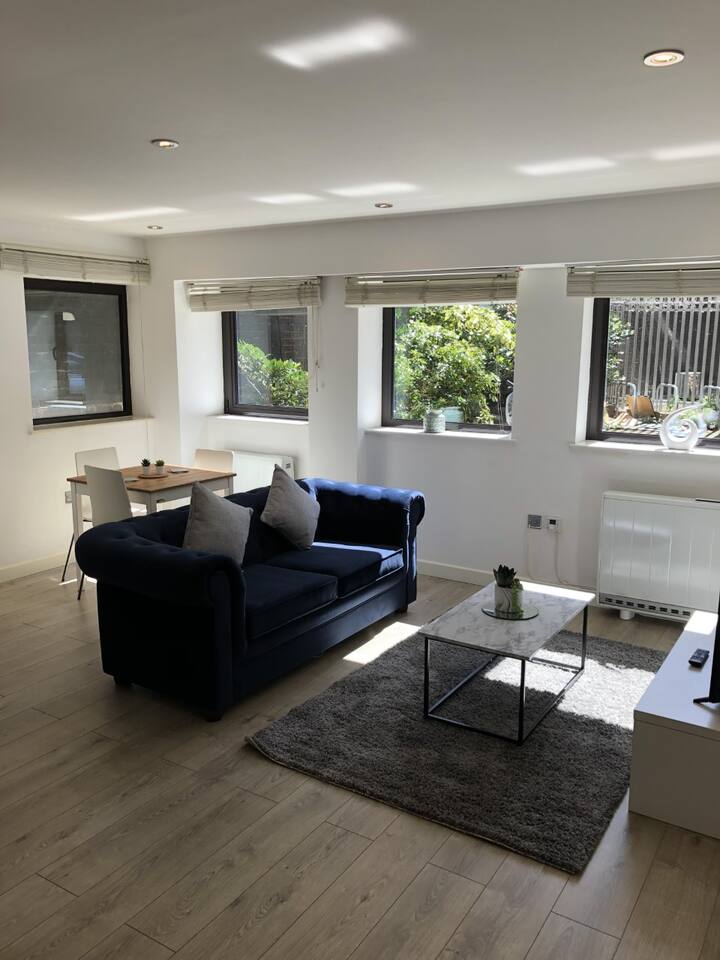 Apartment 3 Newly refurbished in Greater London Serviced apartments