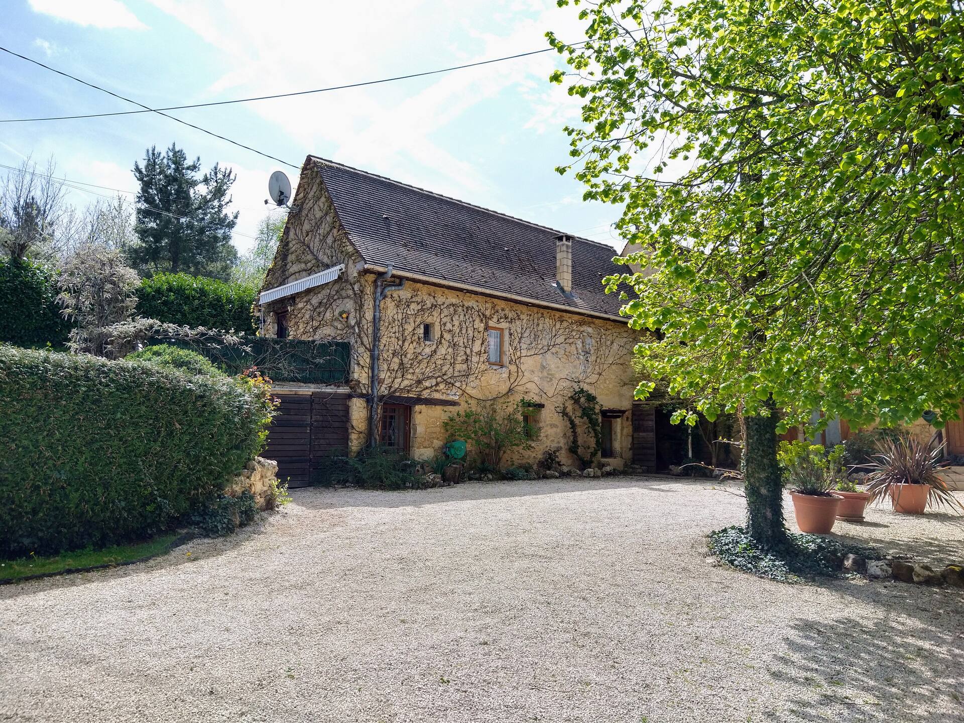 Cote du Grel cottage 4/5, pool, private garden & balcony, fantastic location — photo 3