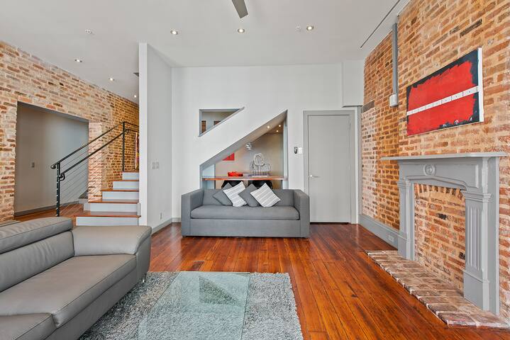 Luxury 4BR/3BA with Pool & Hot Tub Near French Qtr gallery image 4