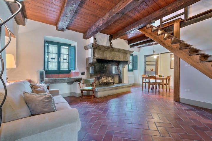 Castello Di Sarna , Casa In Pietra Per Una Coppia - Poppi