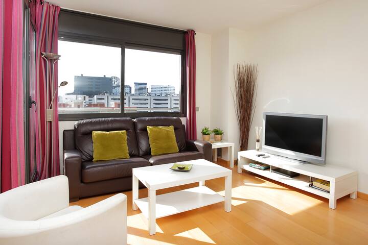 2 BEDROOM BEACH APARTMENT 1216 gallery image 3