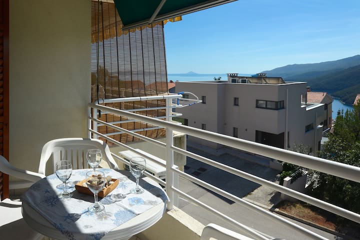Perfect One Bedroom Apartment With Cosy Balcony - Rabac