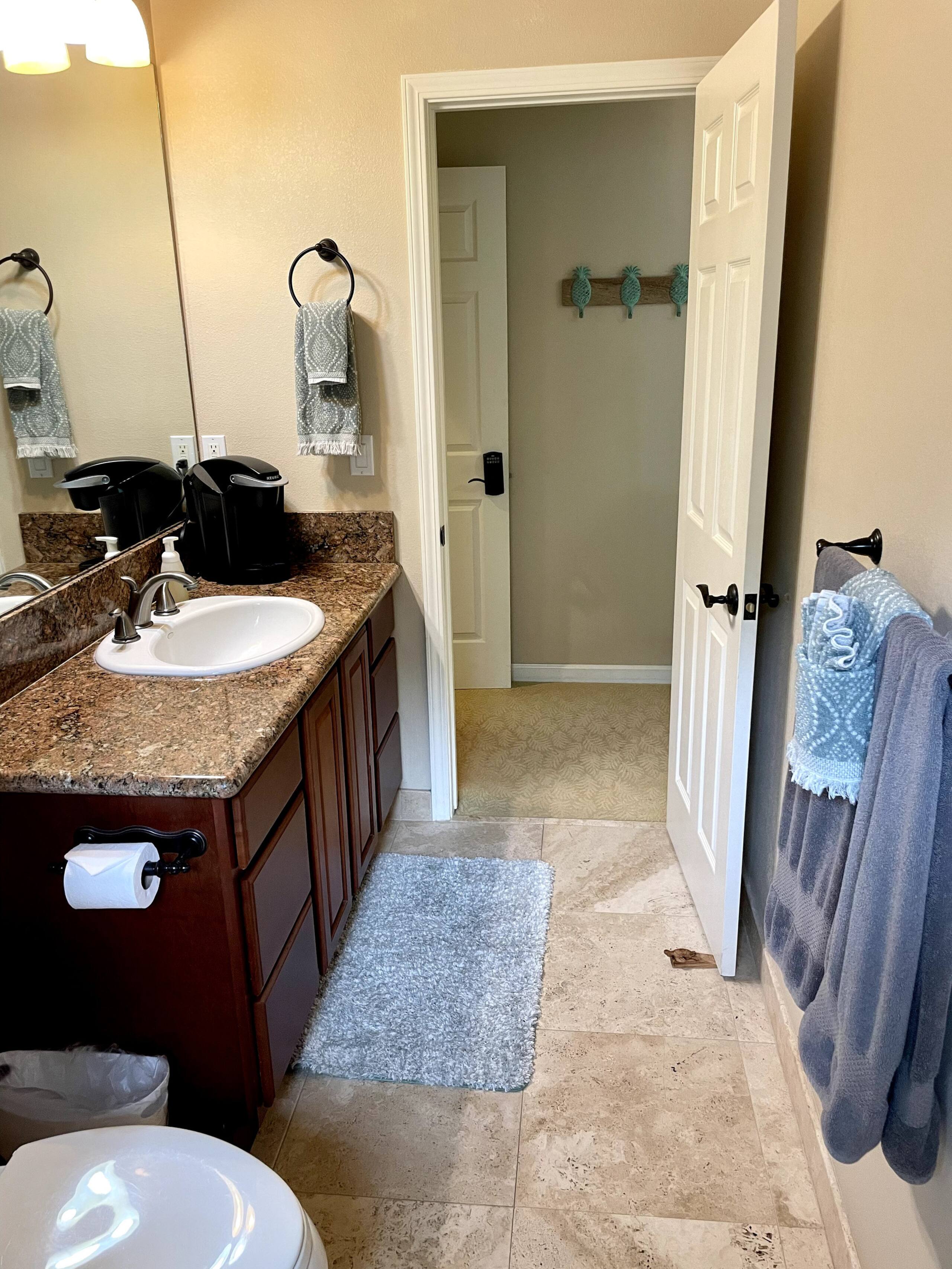 Beautiful Garden Guest Suite - Photo 10