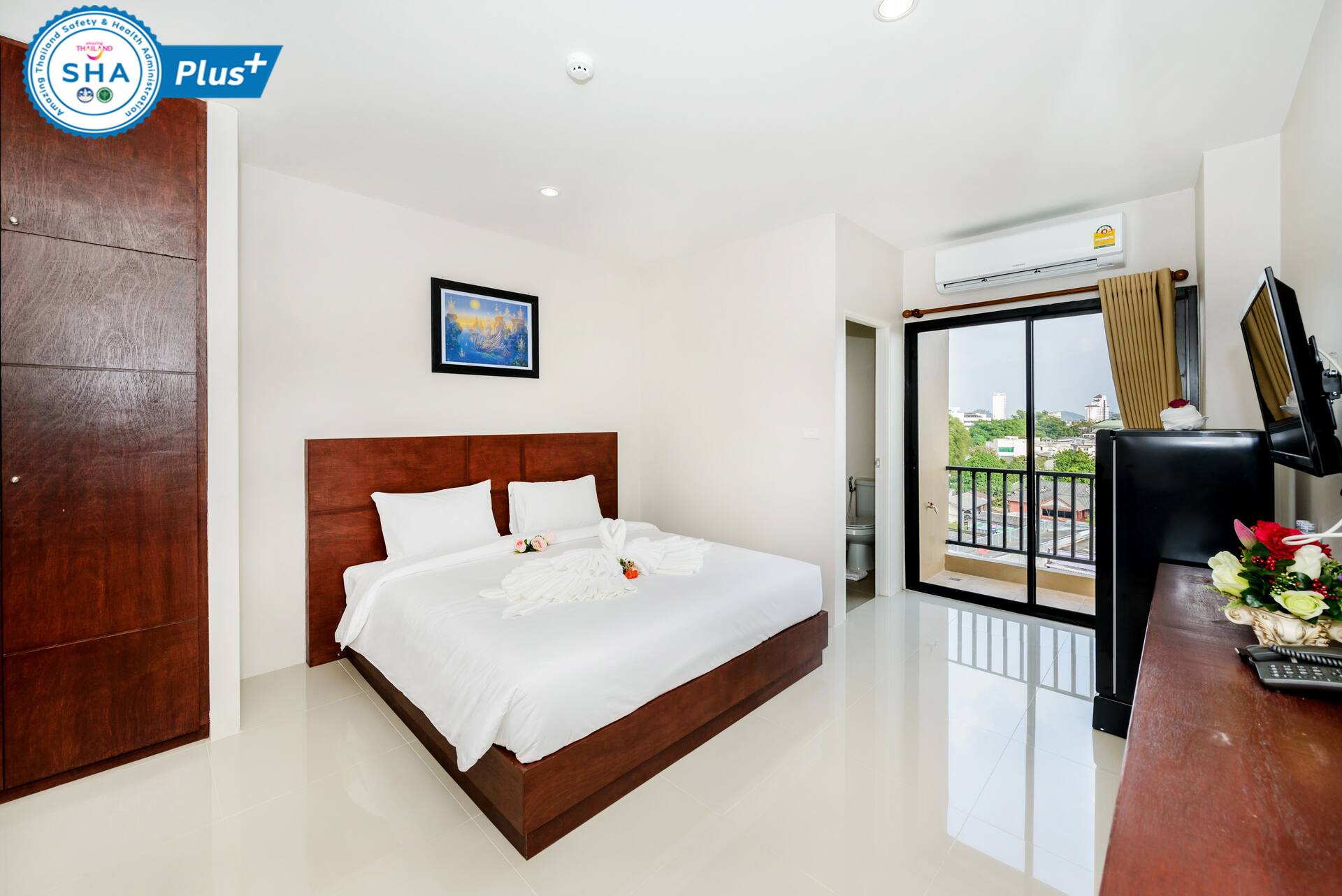 The Topaz Residence Room 3