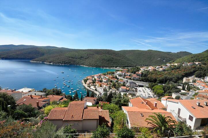 Florea managed Airbnb listing 2