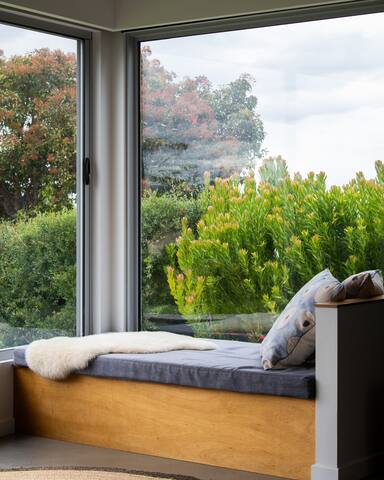 Family Friendly! Bluff Cove – Beachfront House gallery image 4