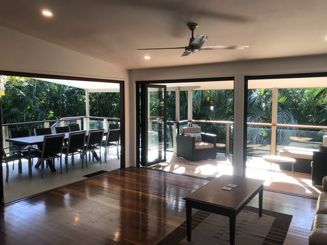 Sunrise Beach Tropical Haven gallery image 4