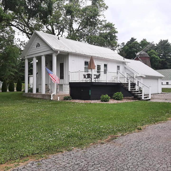 Stay In An Old Train Depot Gidley Station! Houses for Rent in Parma