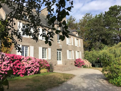 La Valoiserie, charming Normandy manor by the sea