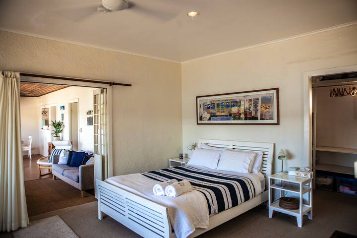 The Paradise Beach House gallery image 3