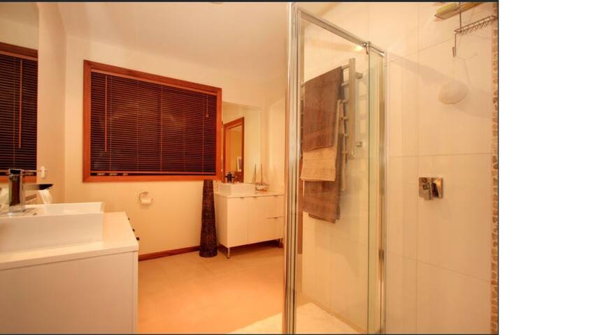 sweet bay retreat gallery image 5