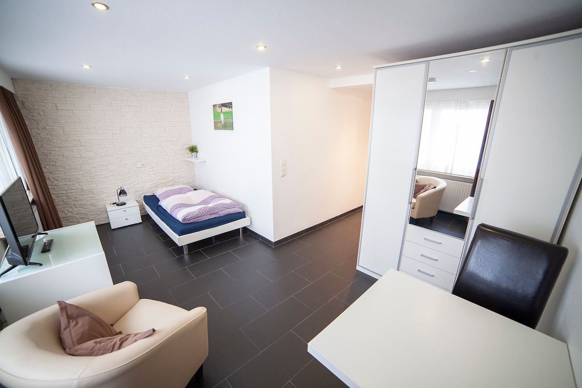 Top Airbnb: 04-NEW-TOP-Studio-Apartment in TOP-Location à Rathaus