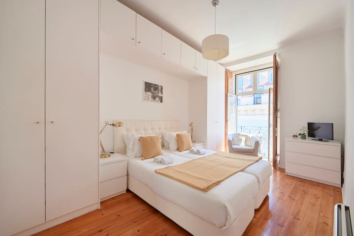 Fabulous 3 Bedroom Apartment | Chiado