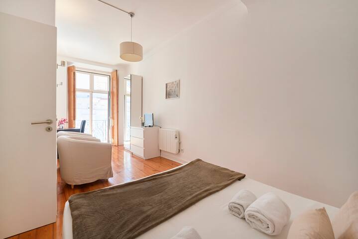 Fabulous 3 Bedroom Apartment | Chiado gallery image 4