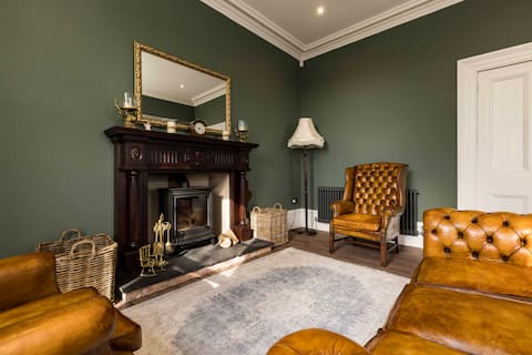 Top Airbnb: Bellevue Period House in County Armagh in Slieve Gullion