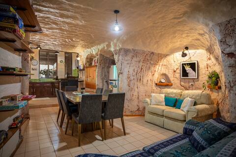Dinky Di's Dugout. Spacious 2 b/r underground home