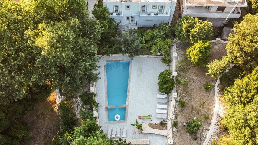 Spacious Holiday Villa, PRVT Pool near Rethymno