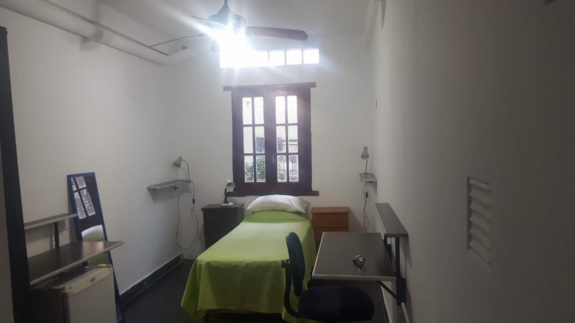 Large room with private bathroom in Belgrano