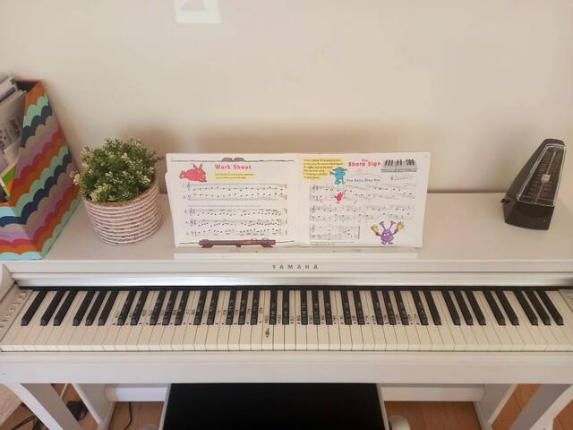 6 Bedr, Air-co, Family Home, 10 min to center gallery image 5