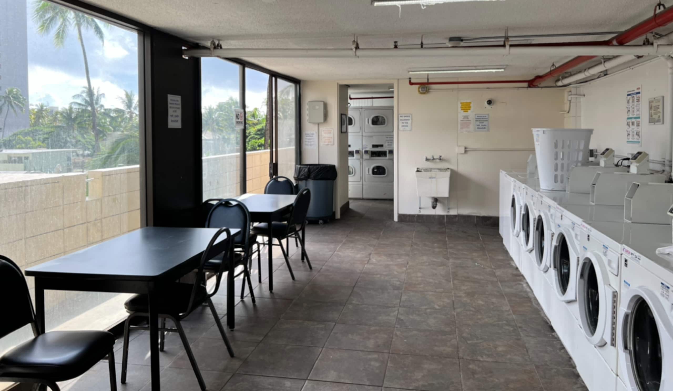Epic 30th Flr Oceanview Studio B, FREE Beach Gear - Image 19