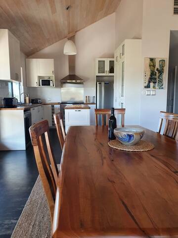 Valley Cottage 2BR, Treeton Winery, Margaret River gallery image 3