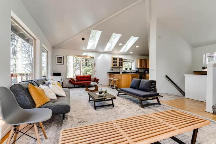 Modern Forest Retreat. Mid century Japandi.