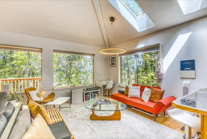 Modern Forest Retreat. Mid century Japandi.