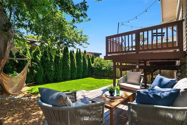 Craftsman-2900sf. 92 walkscore parking, 1gb, AC gallery image 4