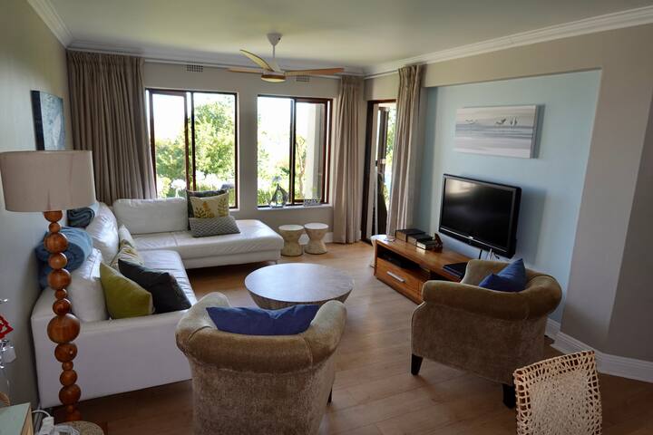 22a Castleton - December Minimum 7 Days - Plettenberg Bay