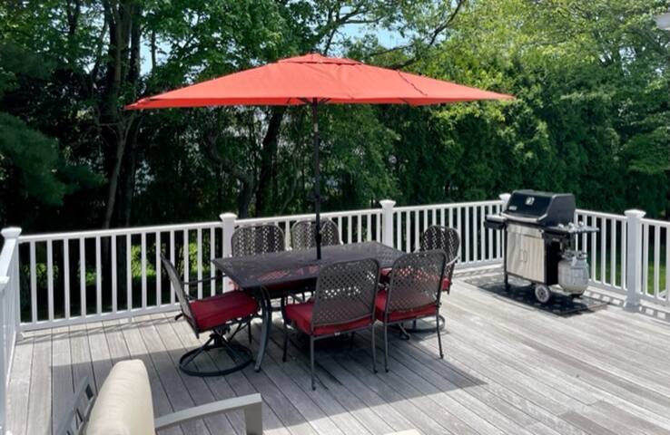 Spacious Cape–Walk to the beach! gallery image 5