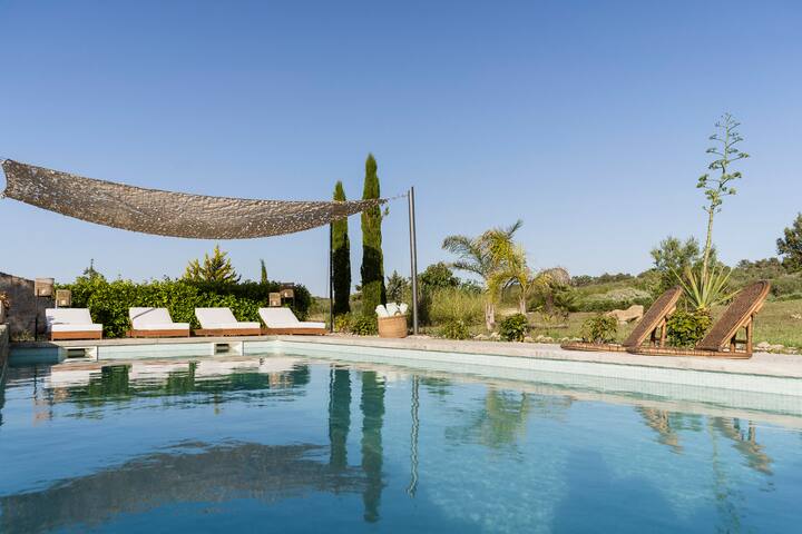 Luxury Eco Holiday Finca with 360° panoramic view gallery image 4