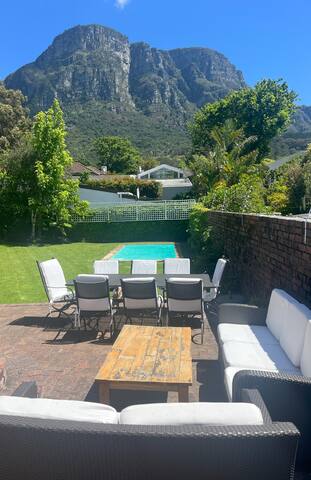 Kirstenbosch Hideaway gallery image 2