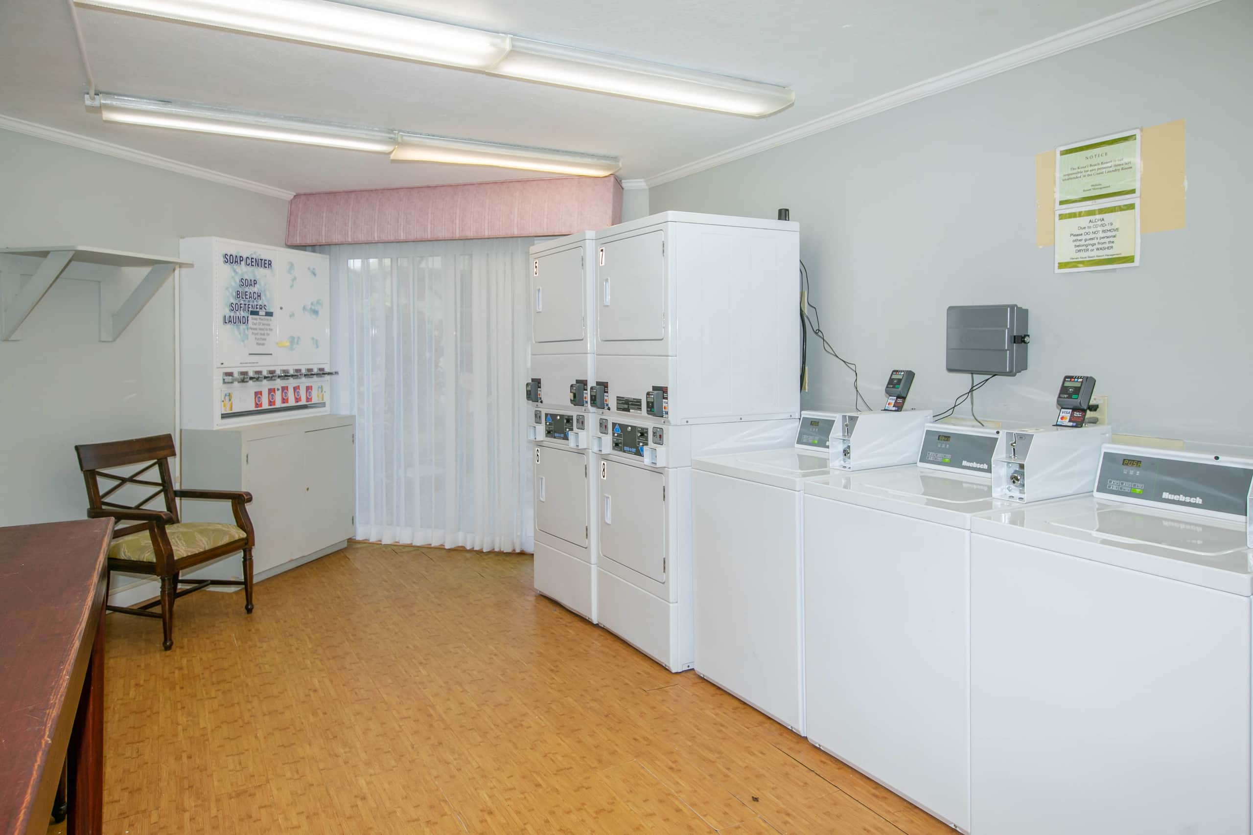 Last minute special free wifi, best deal in town - Image 42