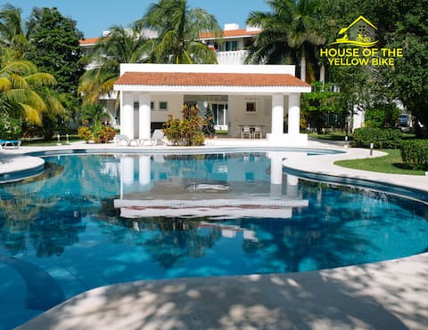 House of the yellow bike /6 pax+REEF Beach Club