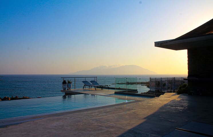 DAS KUEHN – summer residence with Swimmingpool