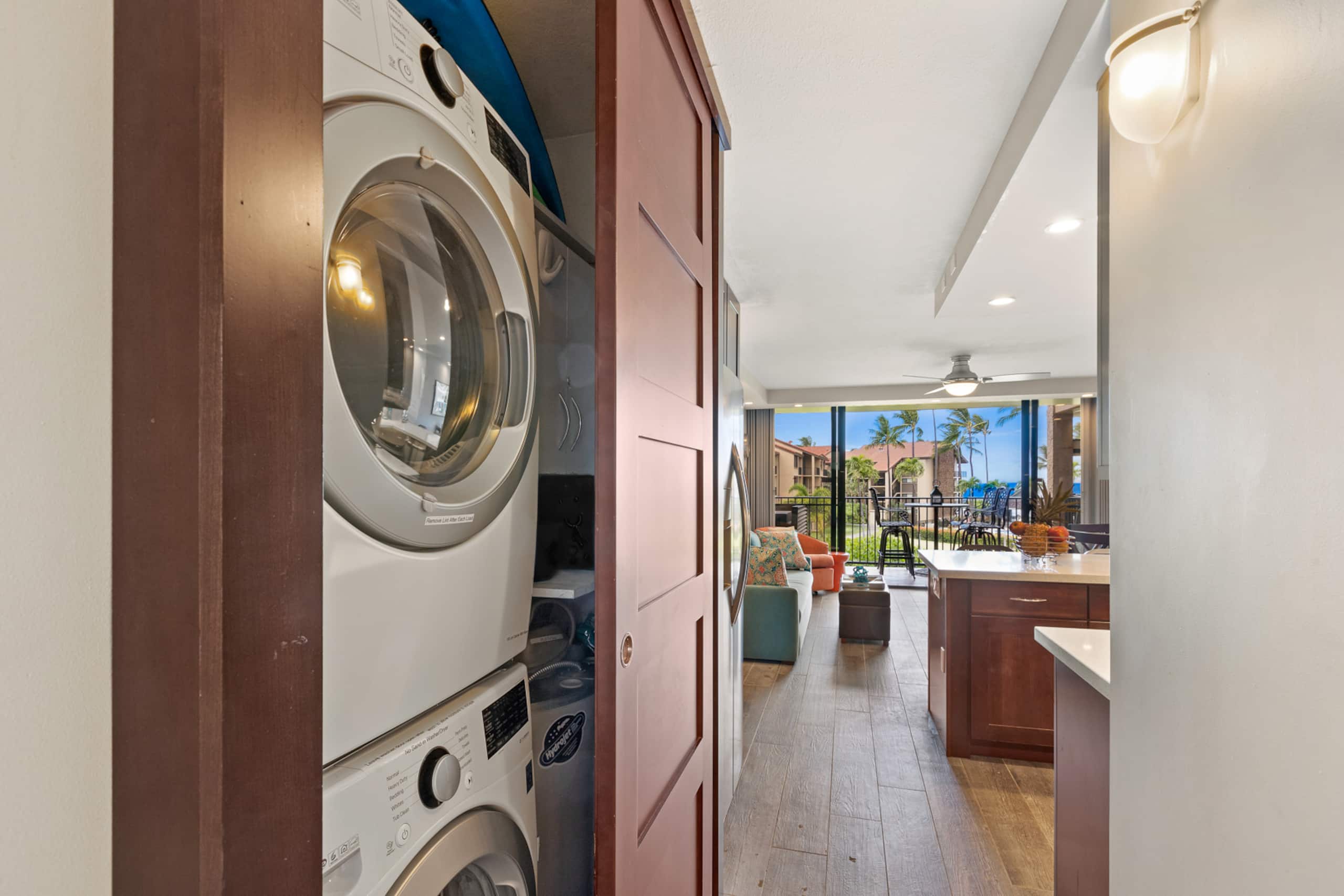Condo in Lahaina · ★4.96 · 2 bedrooms · 3 beds · 2 baths - Image 16