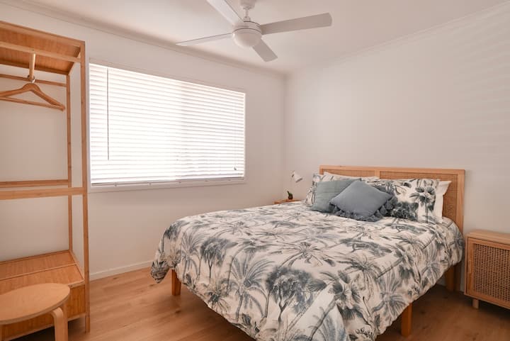 Spavaća soba 3 s bračnim krevetom (širine 150 - 179 cm)