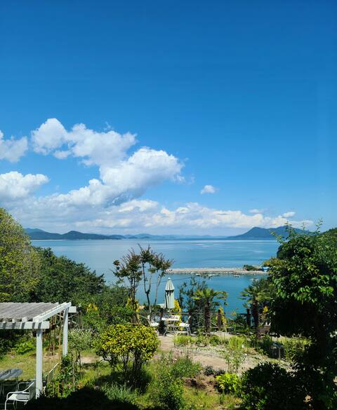 beach grove (2nd floor only, family stay)