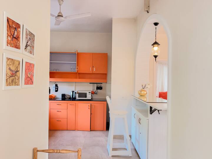 Full kitchen image 1