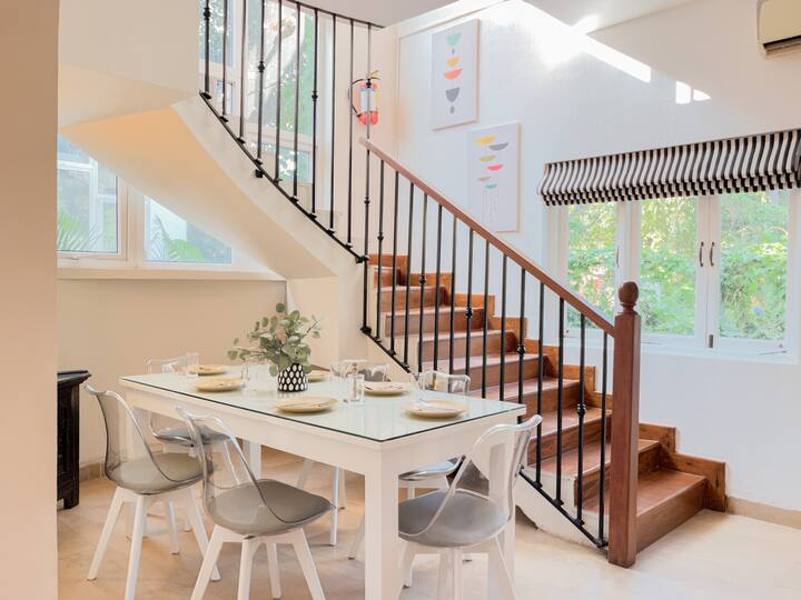 Dining area image 1