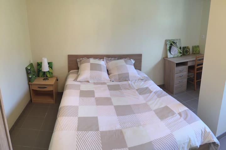 Ორადგილიანი ლიტრა