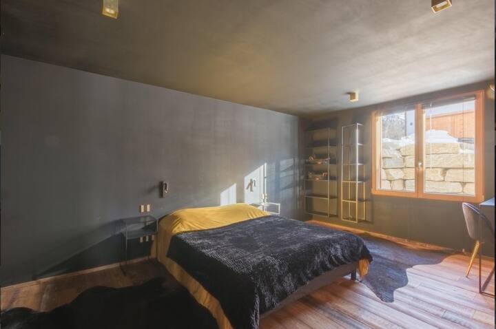 Chumba cha familia cha R0