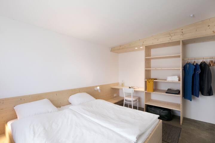 חדר שינה (אחד מתוך חמישה) אחר זהה