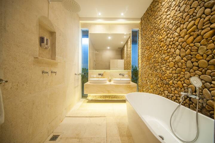 Heart of Seminyak | Newly Refurbished