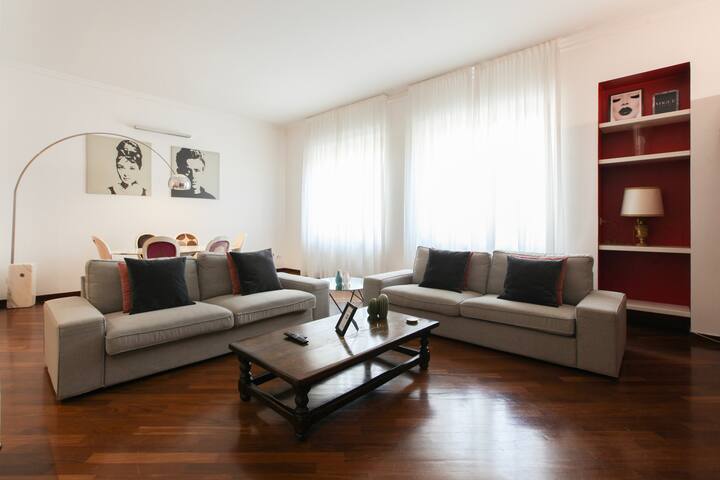 Porta Venezia, Luxe 3BR I Hacca Collection gallery image 2