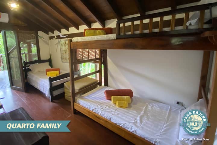 Habitación familiar con balcón, 01 bi-cama y 01 litera (aire acondicionado)