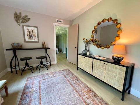 Charland Chalet - Family Friendly Guesthouse